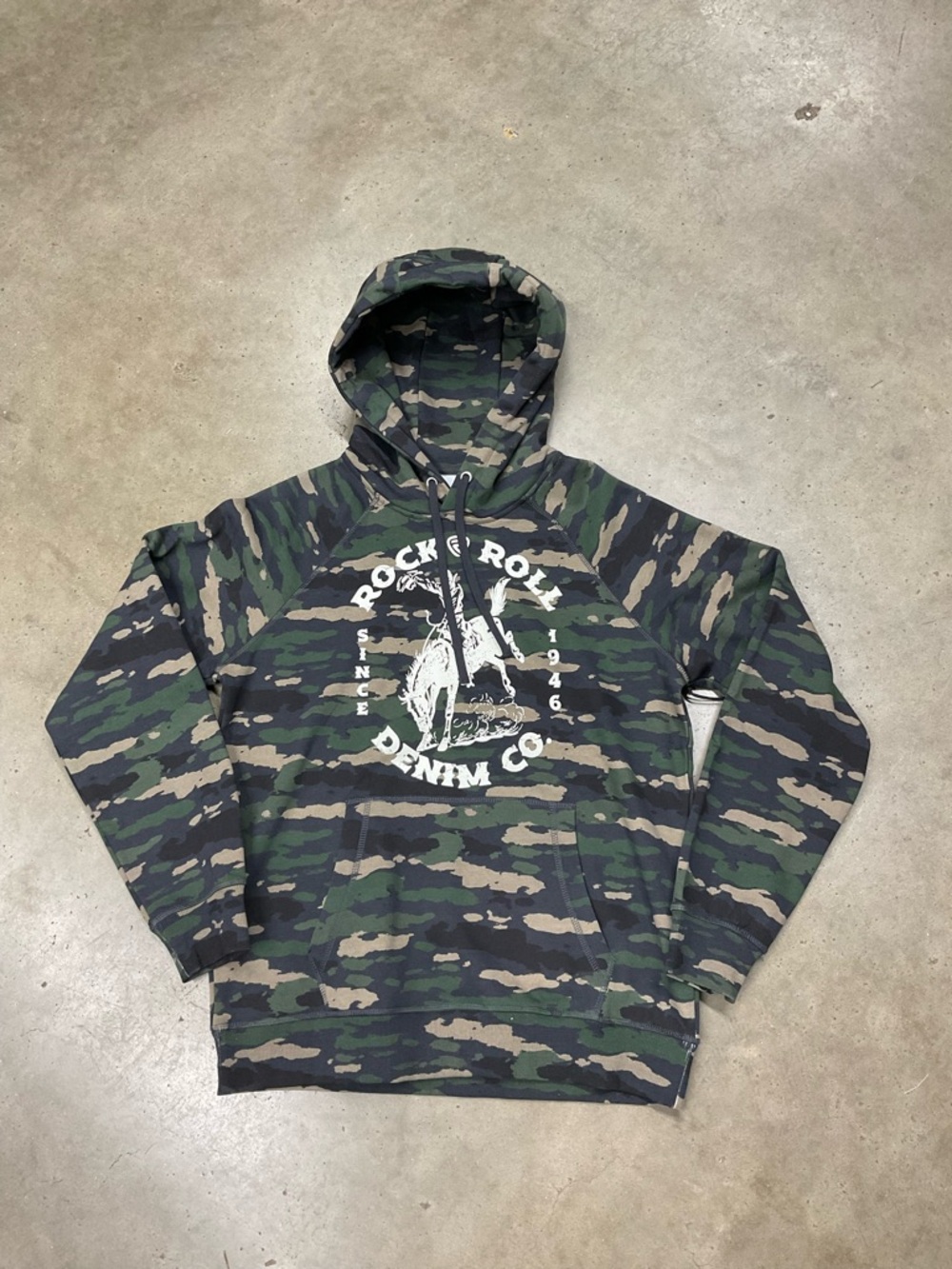 Rock & Roll Denim Co. Camo Pullover Hoodie - Green Camo